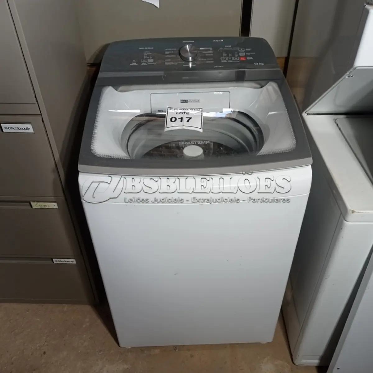 LOTE 017 - 01 MÁQUINA DE LAVAR ROUPA BRASTEMP 12KG 220V. (WASHER). (NO ESTADO EM QUE SE ENCONTRA. SUJEITO A AVARIAS OCULTAS/VISÍVEIS.) BF8538B