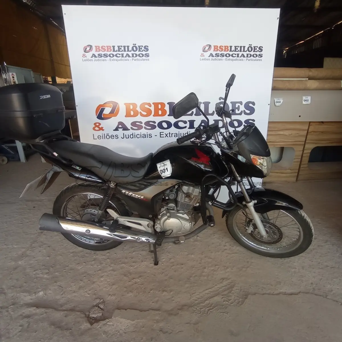 LOTE 001 - 01 HONDA CG 150 TITAN ESD ÁLCOOL/GASOLINA; COR PRETA; ANO 2012/2012. (NO ESTADO)