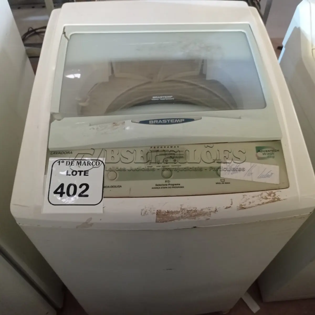 LOTE 402 - 01 MÁQUINA DE LAVAR ROUPAS BRASTEMP 6KG 220V. (NO ESTADO) ATENÇÃO! FAZER A VISITAÇÃO ANTES DE ARREMATAR, NÃO SABEMOS SE FUNCIONA. LEILÃO NÃO TEM GARANTIA E NEM DEVOLUÇÃO, SUJEITO A POSSÍVEIS AVARIAS VISÍVEIS/OCULTAS E/OU AUSÊNCIA DE COMPONENTES.