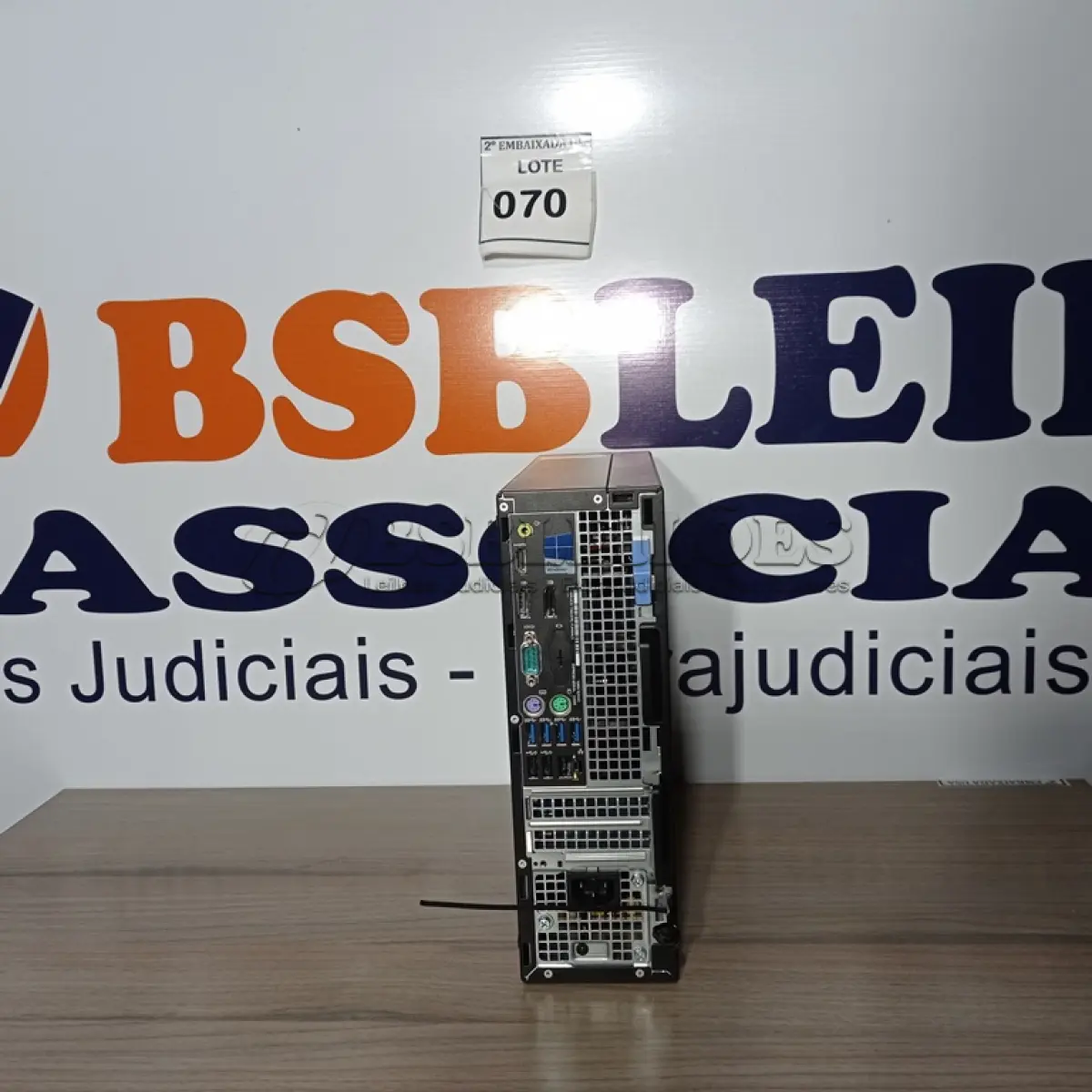 LOTE 070 - 01 CPU SEM MEMÓRIA CD0004303873. (NO ESTADO EM QUE SE ENCONTRA. SUJEITO A AVARIAS OCULTAS/VISÍVEIS.)