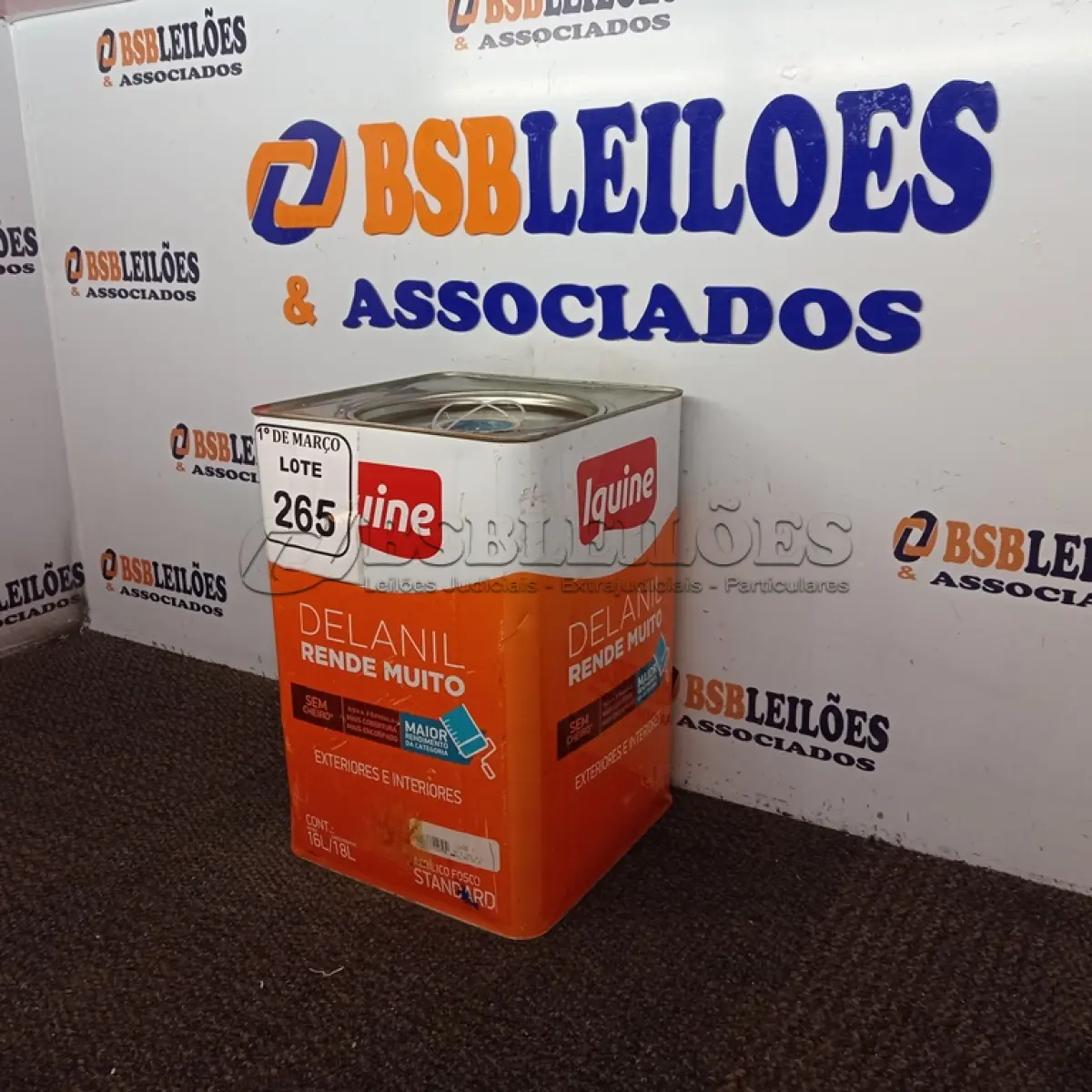 LOTE 265 - 01 LATA DE TINTA 16L/ 18L INTERIORES/EXTERIORES ACRÍLICO FOSCO IQUINE BASE C. (NOVO) (NO ESTADO) ATENÇÃO! FAZER A VISITAÇÃO ANTES DE ARREMATAR, NÃO SABEMOS SE FUNCIONA. LEILÃO NÃO TEM GARANTIA E NEM DEVOLUÇÃO, SUJEITO A POSSÍVEIS AVARIAS VISÍVEIS/OCULTAS E/OU AUSÊNCIA DE COMPONENTES.