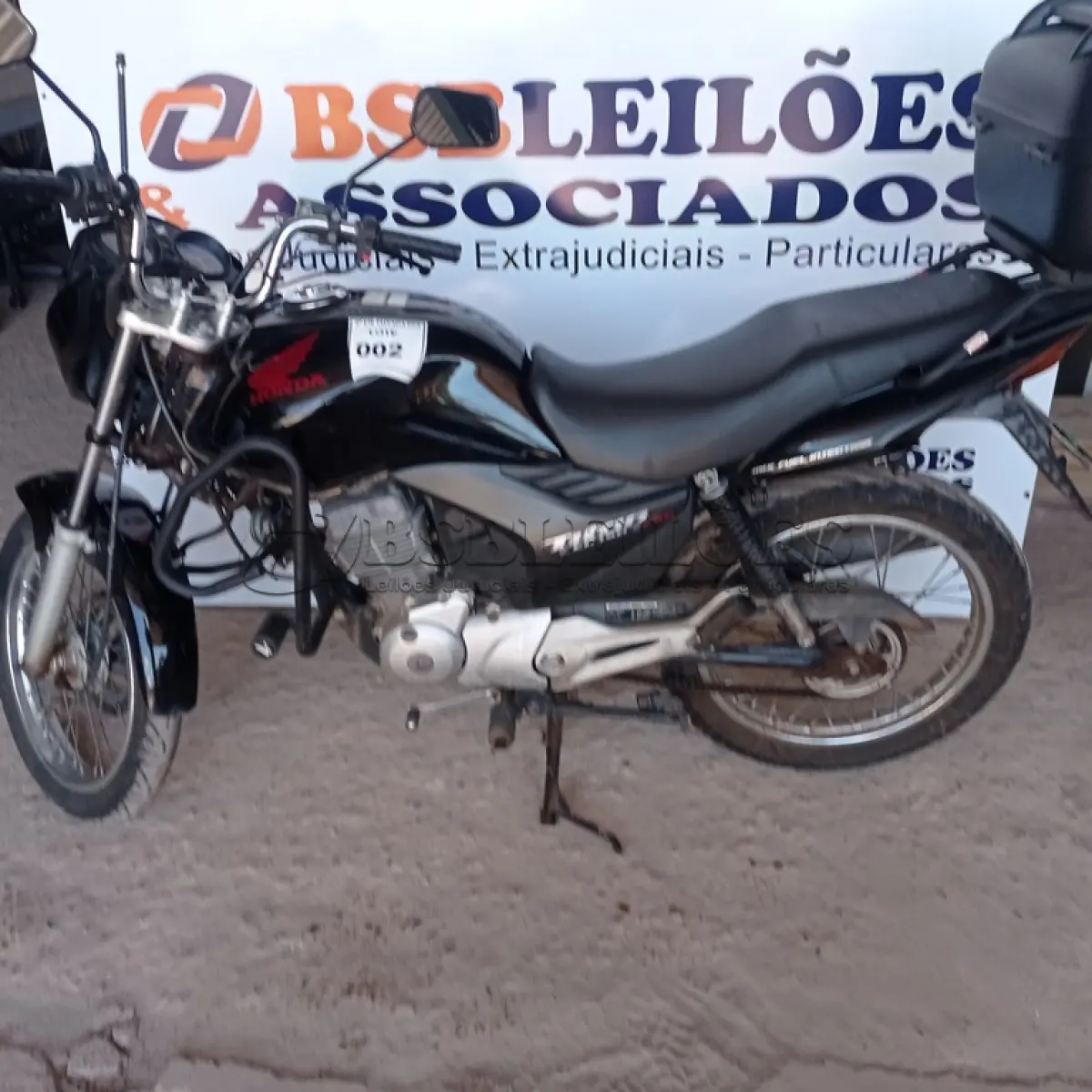 LOTE 002 - 01 HONDA CG 150 TITAN ESD ÁLCOOL/GASOLINA; COR PRETA; ANO 2012/2012. (NO ESTADO)