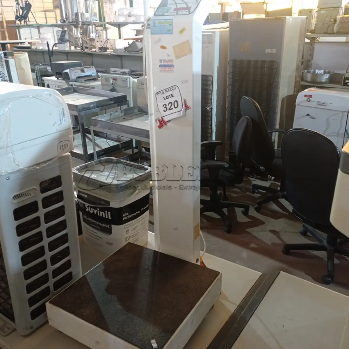 LOTE 320 - 01 BALANÇA BALMAK 200KG 220 VOLTS. (NO ESTADO) ATENÇÃO! FAZER A VISITAÇÃO ANTES DE ARREMATAR, NÃO SABEMOS SE FUNCIONA. LEILÃO NÃO TEM GARANTIA E NEM DEVOLUÇÃO, SUJEITO A POSSÍVEIS AVARIAS VISÍVEIS/OCULTAS E/OU AUSÊNCIA DE COMPONENTES.