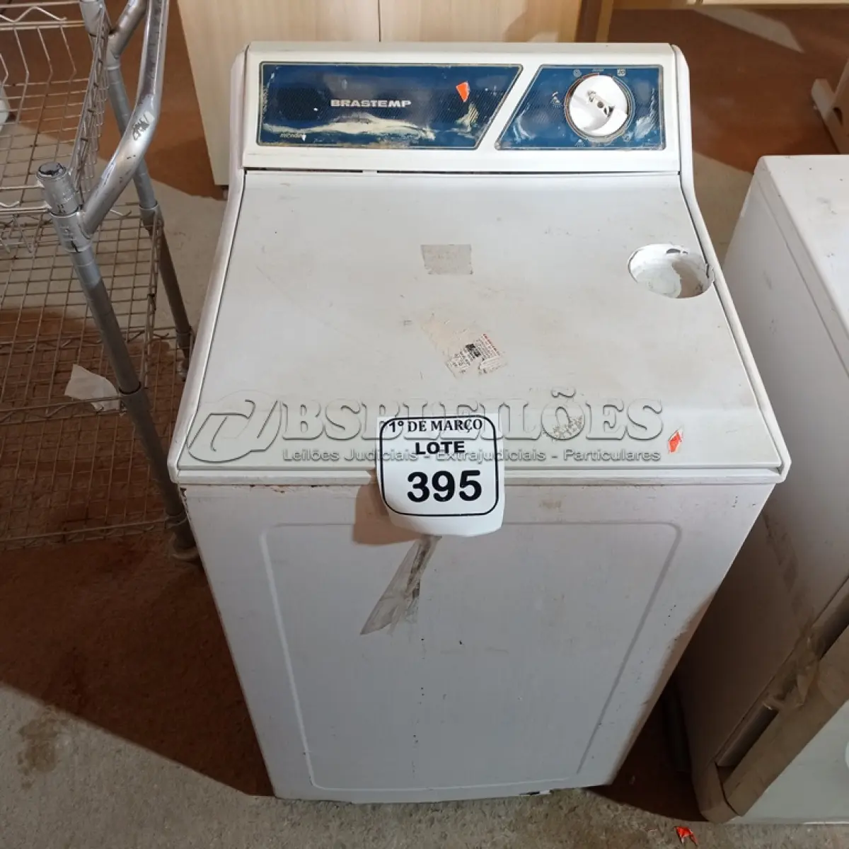 LOTE 395 - 01 MÁQUINA DE LAVAR MARCA BRASTEMP 220V. (NO ESTADO) ATENÇÃO! FAZER A VISITAÇÃO ANTES DE ARREMATAR, NÃO SABEMOS SE FUNCIONA. LEILÃO NÃO TEM GARANTIA E NEM DEVOLUÇÃO, SUJEITO A POSSÍVEIS AVARIAS VISÍVEIS/OCULTAS E/OU AUSÊNCIA DE COMPONENTES.