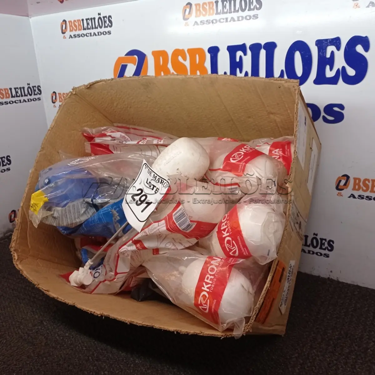 LOTE 291 - 01 LOTE COM BOIAS PARA CAIXA D’AGUA. (NO ESTADO) ATENÇÃO! FAZER A VISITAÇÃO ANTES DE ARREMATAR, NÃO SABEMOS SE FUNCIONA. LEILÃO NÃO TEM GARANTIA E NEM DEVOLUÇÃO, SUJEITO A POSSÍVEIS AVARIAS VISÍVEIS/OCULTAS E/OU AUSÊNCIA DE COMPONENTES.