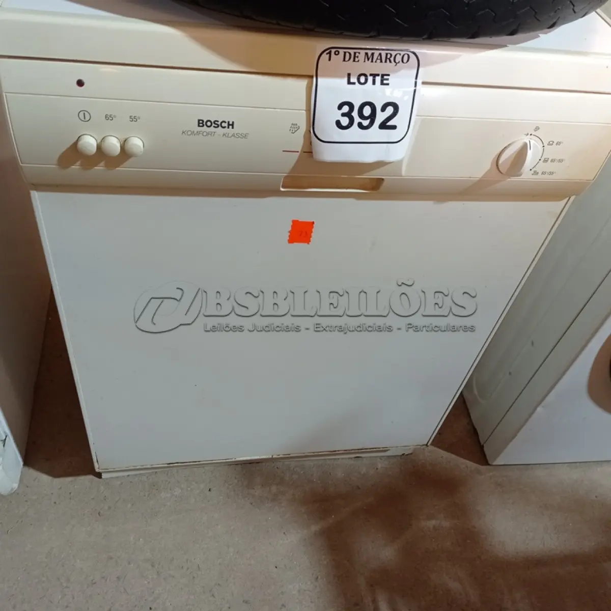 LOTE 392 - 01 LAVA LOUÇAS BOSCH 220 VOLTS. (NO ESTADO) ATENÇÃO! FAZER A VISITAÇÃO ANTES DE ARREMATAR, NÃO SABEMOS SE FUNCIONA. LEILÃO NÃO TEM GARANTIA E NEM DEVOLUÇÃO, SUJEITO A POSSÍVEIS AVARIAS VISÍVEIS/OCULTAS E/OU AUSÊNCIA DE COMPONENTES.
