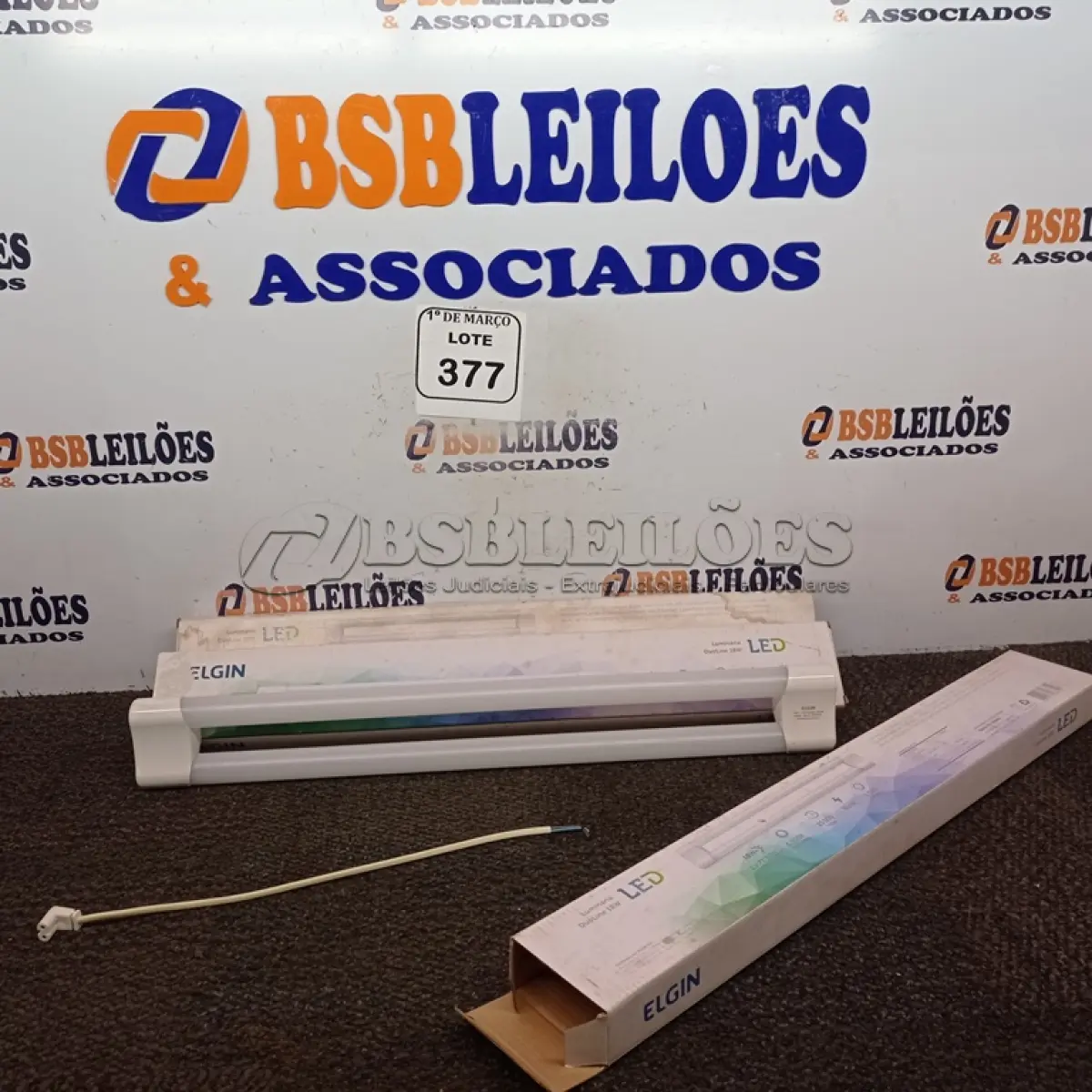 LOTE 377 - 03 LÂMPADAS DE LED MARCA ELGIN BIVOLTS. (NO ESTADO) ATENÇÃO! FAZER A VISITAÇÃO ANTES DE ARREMATAR, NÃO SABEMOS SE FUNCIONA. LEILÃO NÃO TEM GARANTIA E NEM DEVOLUÇÃO, SUJEITO A POSSÍVEIS AVARIAS VISÍVEIS/OCULTAS E/OU AUSÊNCIA DE COMPONENTES.