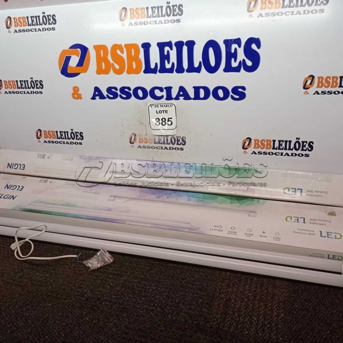 LOTE 385 - 04 LÂMPADAS DE LED ELGIN BIVOLTS. (NO ESTADO) ATENÇÃO! FAZER A VISITAÇÃO ANTES DE ARREMATAR, NÃO SABEMOS SE FUNCIONA. LEILÃO NÃO TEM GARANTIA E NEM DEVOLUÇÃO, SUJEITO A POSSÍVEIS AVARIAS VISÍVEIS/OCULTAS E/OU AUSÊNCIA DE COMPONENTES.
