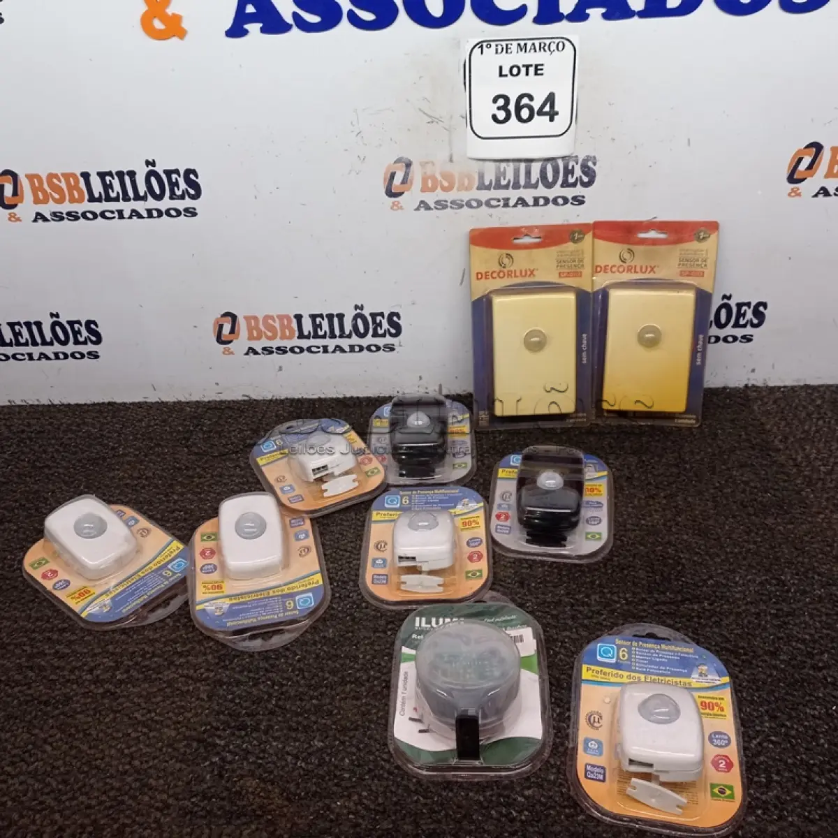 LOTE 364 - 01 LOTE COM SENSORES DE PRESENÇA. (NO ESTADO) ATENÇÃO! FAZER A VISITAÇÃO ANTES DE ARREMATAR, NÃO SABEMOS SE FUNCIONA. LEILÃO NÃO TEM GARANTIA E NEM DEVOLUÇÃO, SUJEITO A POSSÍVEIS AVARIAS VISÍVEIS/OCULTAS E/OU AUSÊNCIA DE COMPONENTES.