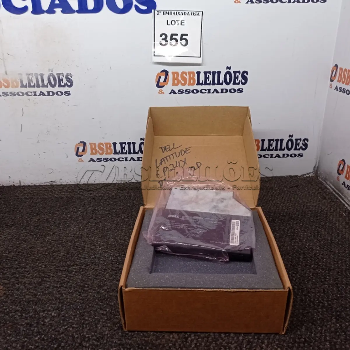 LOTE 355 - 01 MÓDULO CD VARIÁVEL LATITUDE CP24X (VARIABLE CDROM MODULE). (NO ESTADO EM QUE SE ENCONTRA. SUJEITO A AVARIAS OCULTAS/VISÍVEIS.)