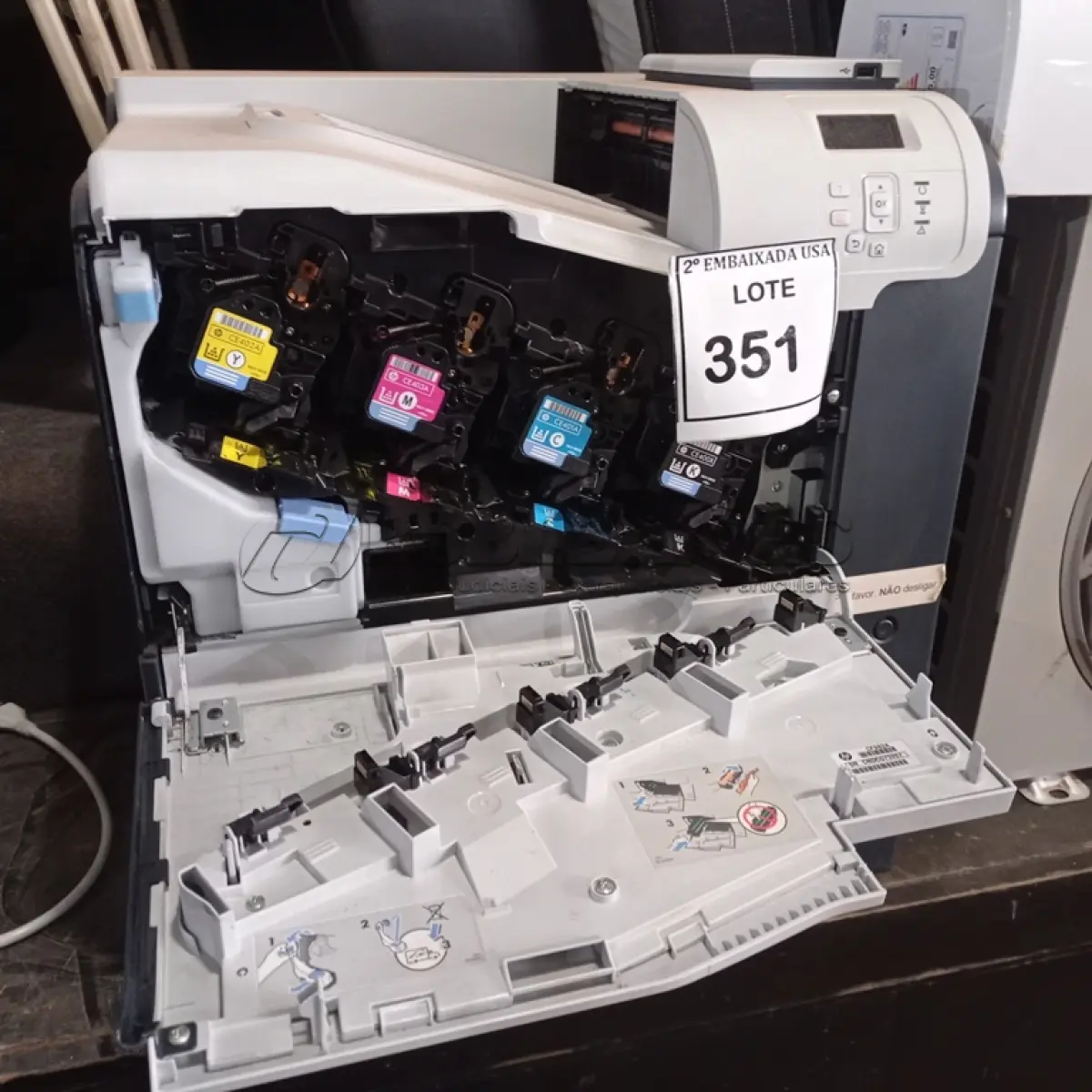 LOTE 351 - 01 PRINTER HP LASER JET 500 COLOR M551. (NO ESTADO EM QUE SE ENCONTRA. SUJEITO A AVARIAS OCULTAS/VISÍVEIS.) AV9428K