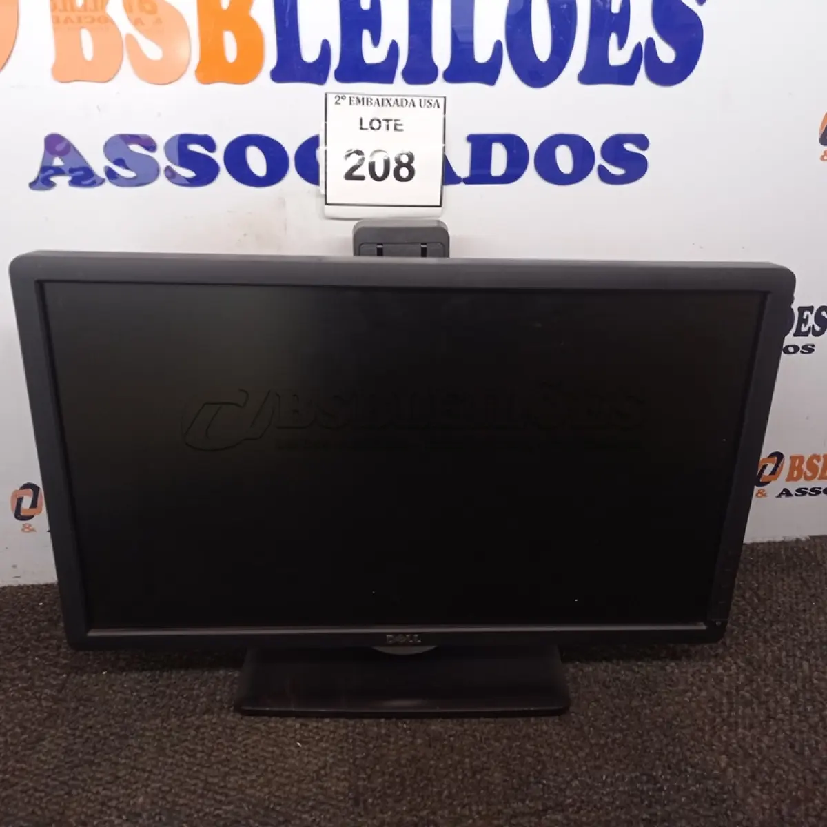 LOTE 208 - 01 MONITOR. (NO ESTADO EM QUE SE ENCONTRA. SUJEITO A AVARIAS OCULTAS/VISÍVEIS.)
