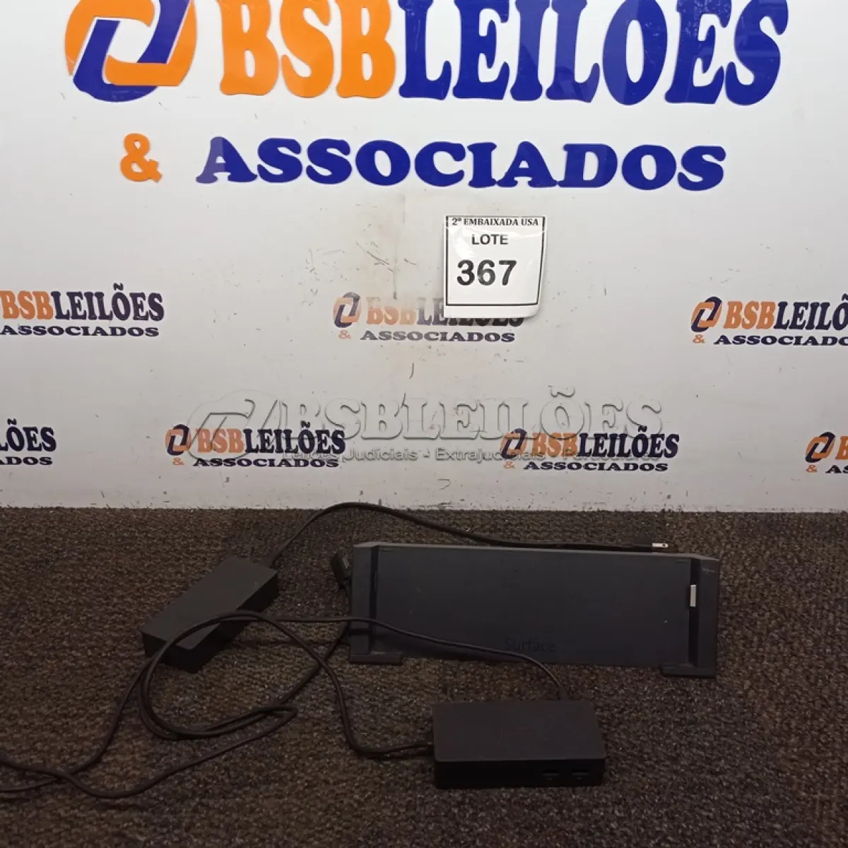 LOTE 367 - 02 DOCK STATION. (NO ESTADO EM QUE SE ENCONTRA. SUJEITO A AVARIAS OCULTAS/VISÍVEIS.)