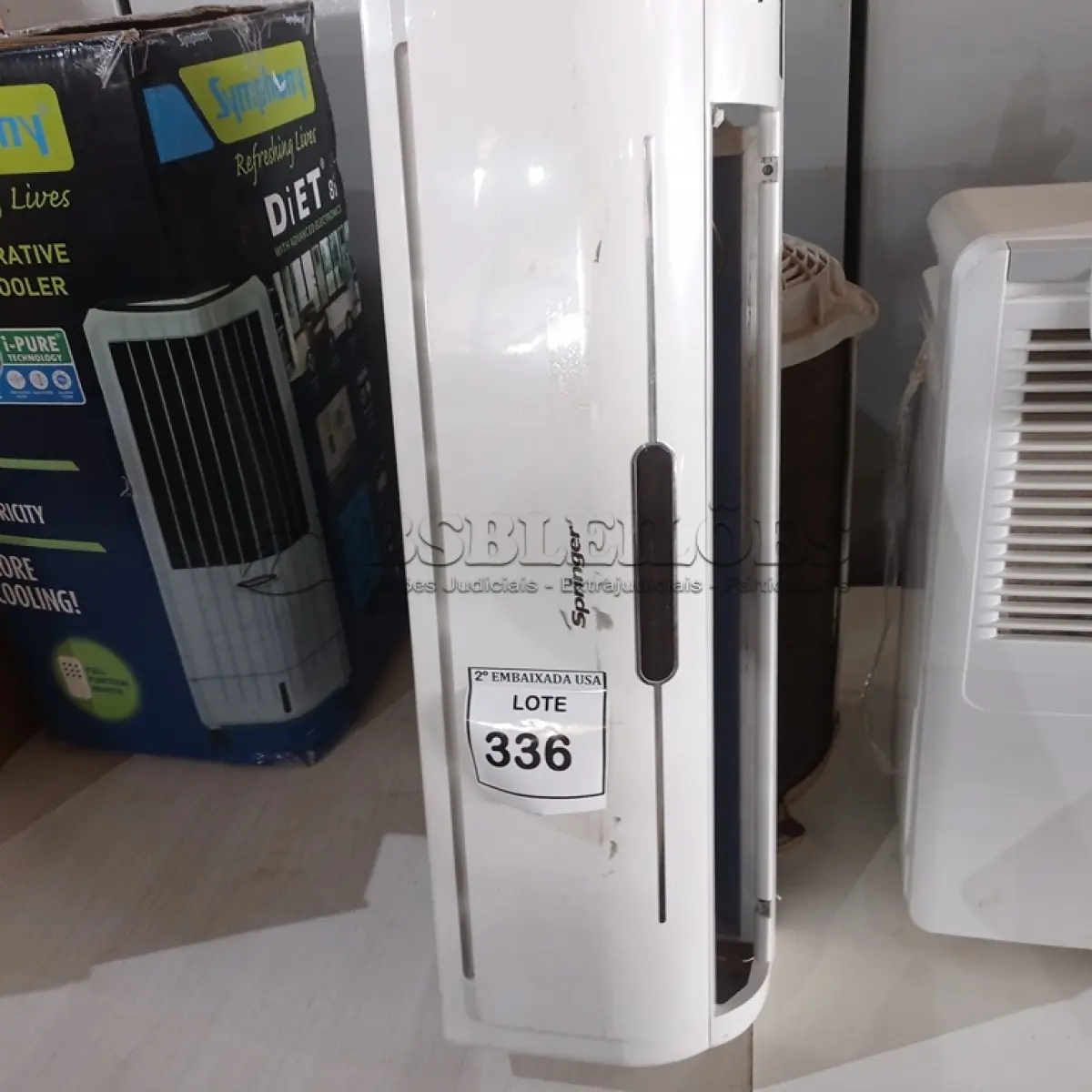 LOTE 336 - 01 AR CONDICIONADO LG  12.000BTUS 220V. (NO ESTADO EM QUE SE ENCONTRA. SUJEITO A AVARIAS OCULTAS/VISÍVEIS.) BF8495K