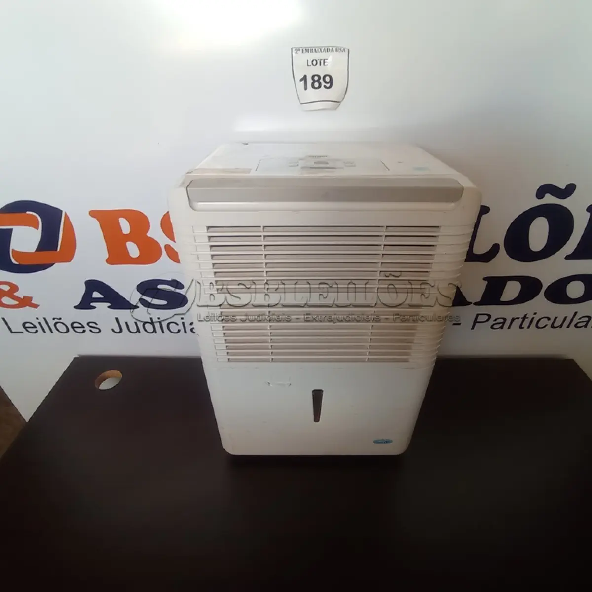 LOTE 189 - 01 DEHUMIDIFIER 110V. (NO ESTADO EM QUE SE ENCONTRA. SUJEITO A AVARIAS OCULTAS/VISÍVEIS.) AV9937X