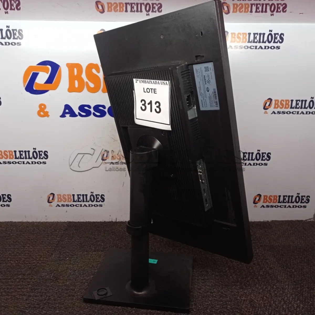 LOTE 313 - 01 MONITOR SAMSUNG. (NO ESTADO EM QUE SE ENCONTRA. SUJEITO A AVARIAS OCULTAS/VISÍVEIS.) BF8654Y