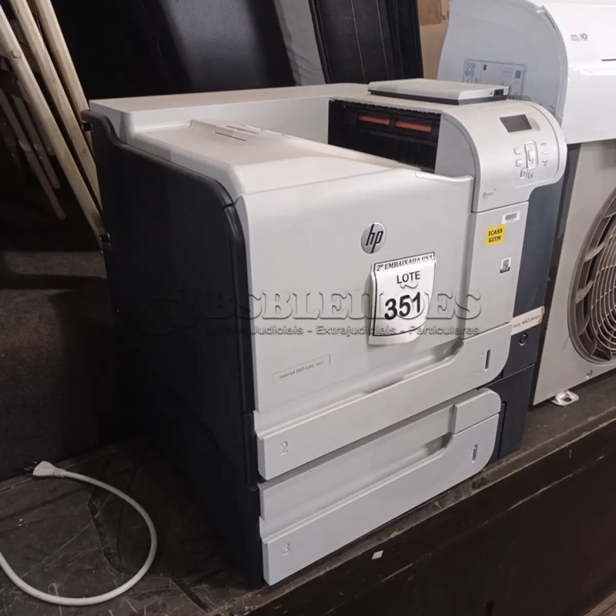 LOTE 351 - 01 PRINTER HP LASER JET 500 COLOR M551. (NO ESTADO EM QUE SE ENCONTRA. SUJEITO A AVARIAS OCULTAS/VISÍVEIS.) AV9428K