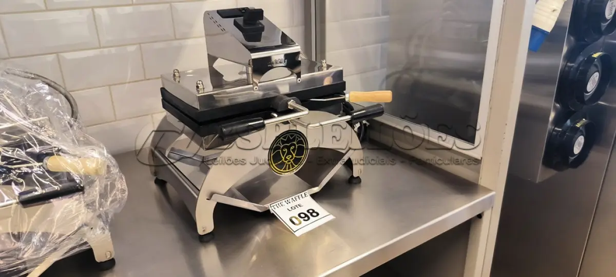 LOTE 098 - 01 WAFFERLEIRA. (NO ESTADO) ATENÇÃO! FAZER A VISITAÇÃO ANTES DE ARREMATAR, NÃO SABEMOS SE FUNCIONA. LEILÃO NÃO TEM GARANTIA E NEM DEVOLUÇÃO, SUJEITO A POSSÍVEIS AVARIAS VISÍVEIS/OCULTAS E/OU AUSÊNCIA DE COMPONENTES.