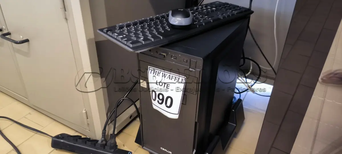 LOTE 090 - 01 CPU CORE I5 COM TECLADO E MOUSE. (NO ESTADO) ATENÇÃO! FAZER A VISITAÇÃO ANTES DE ARREMATAR, NÃO SABEMOS SE FUNCIONA. LEILÃO NÃO TEM GARANTIA E NEM DEVOLUÇÃO, SUJEITO A POSSÍVEIS AVARIAS VISÍVEIS/OCULTAS E/OU AUSÊNCIA DE COMPONENTES.