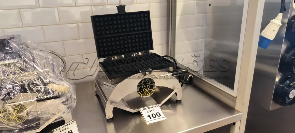 LOTE 100 - 01 WAFFERLEIRA. (NO ESTADO) ATENÇÃO! FAZER A VISITAÇÃO ANTES DE ARREMATAR, NÃO SABEMOS SE FUNCIONA. LEILÃO NÃO TEM GARANTIA E NEM DEVOLUÇÃO, SUJEITO A POSSÍVEIS AVARIAS VISÍVEIS/OCULTAS E/OU AUSÊNCIA DE COMPONENTES.
