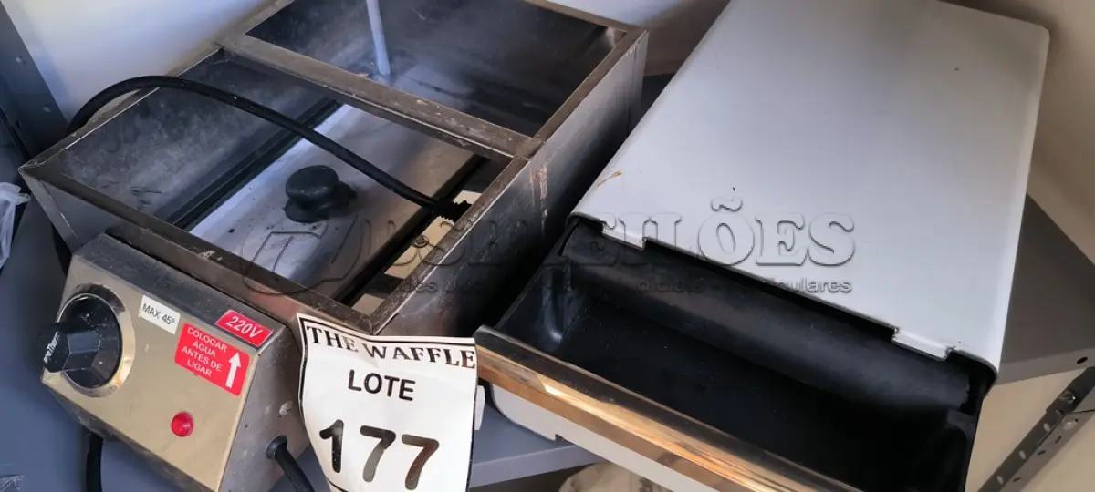 LOTE 177 - 01 BANHO MARIA PEQUENO E 01 GAVETA PARA ARMAZENAR CAFÉ. (NO ESTADO) ATENÇÃO! FAZER A VISITAÇÃO ANTES DE ARREMATAR, NÃO SABEMOS SE FUNCIONA. LEILÃO NÃO TEM GARANTIA E NEM DEVOLUÇÃO, SUJEITO A POSSÍVEIS AVARIAS VISÍVEIS/OCULTAS E/OU AUSÊNCIA DE COMPONENTES.