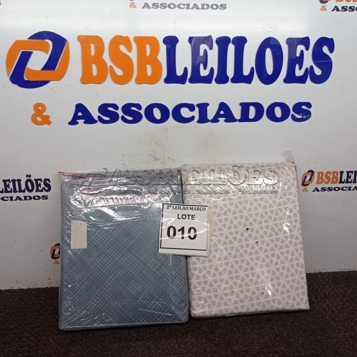 LOTE 010 - 02 JOGOS DE CAMA QUEEN MICRO PERCAL LENÇOL COM ELÁSTICO 1,58M X 1,98M X0,45M DE ALTURA E 02 FRONHAS 0,50M X 0,70M.  (NO ESTADO) ATENÇÃO! FAZER A VISITAÇÃO ANTES DE ARREMATAR, NÃO SABEMOS SE FUNCIONA. LEILÃO NÃO TEM GARANTIA E NEM DEVOLUÇÃO, SUJEITO A POSSÍVEIS AVARIAS VISÍVEIS/OCULTAS E/OU AUSÊNCIA DE COMPONENTES.