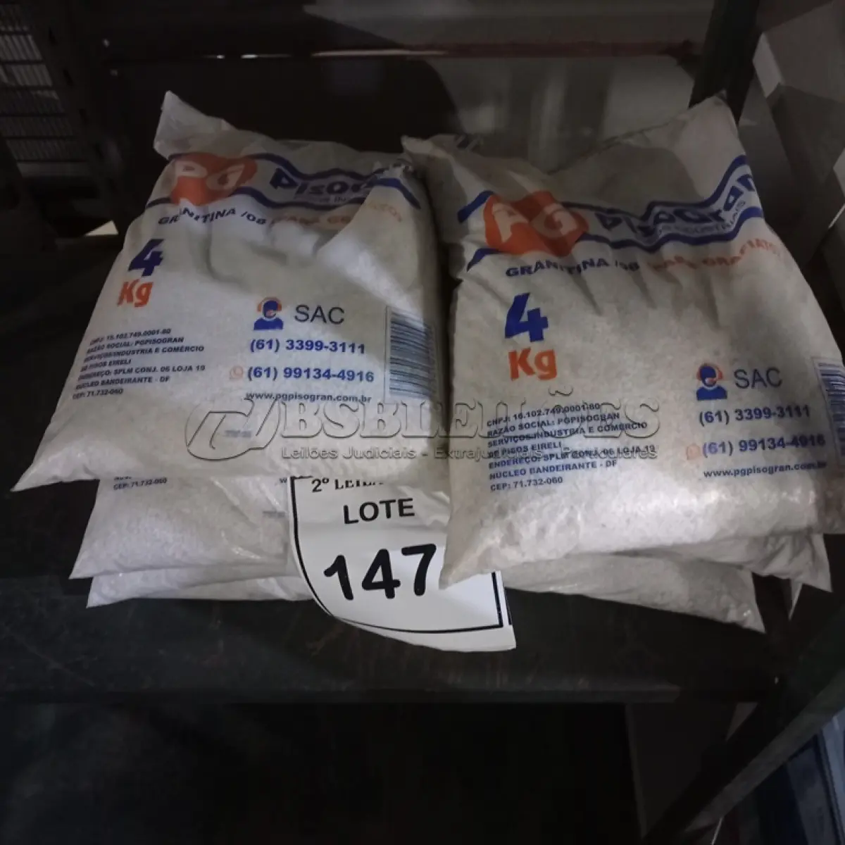 LOTE 147 - 06 PACOTES DE GRANITINA/08 PARA GRAFIADO COM 4KG CADA. (NO ESTADO) ATENÇÃO! FAZER A VISITAÇÃO ANTES DE ARREMATAR, NÃO SABEMOS SE FUNCIONA. LEILÃO NÃO TEM GARANTIA E NEM DEVOLUÇÃO, SUJEITO A POSSÍVEIS AVARIAS VISÍVEIS/OCULTAS E/OU AUSÊNCIA DE COMPONENTES.