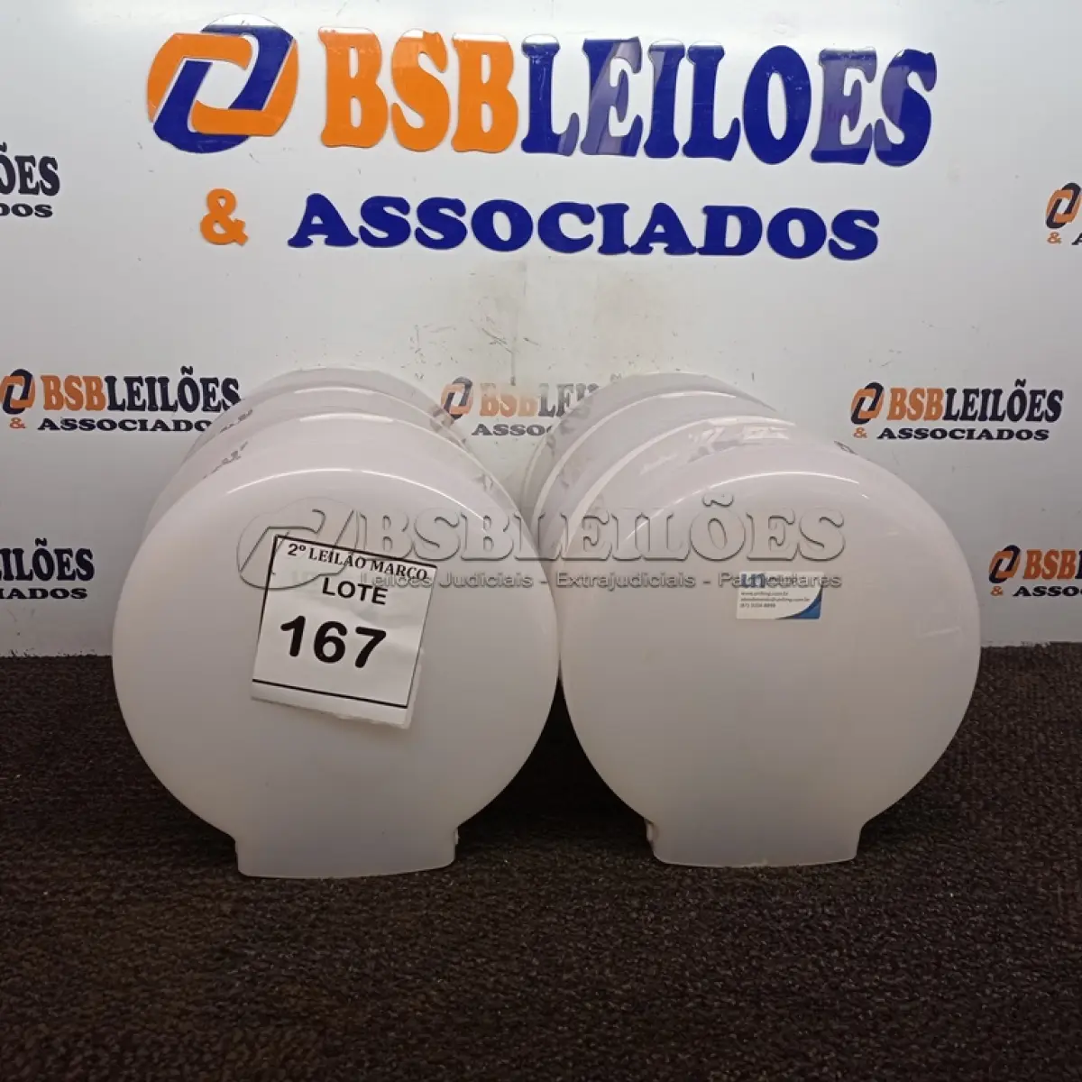 LOTE 167 - 06 DISPENSES DE PAPEL. (NO ESTADO) ATENÇÃO! FAZER A VISITAÇÃO ANTES DE ARREMATAR, NÃO SABEMOS SE FUNCIONA. LEILÃO NÃO TEM GARANTIA E NEM DEVOLUÇÃO, SUJEITO A POSSÍVEIS AVARIAS VISÍVEIS/OCULTAS E/OU AUSÊNCIA DE COMPONENTES.