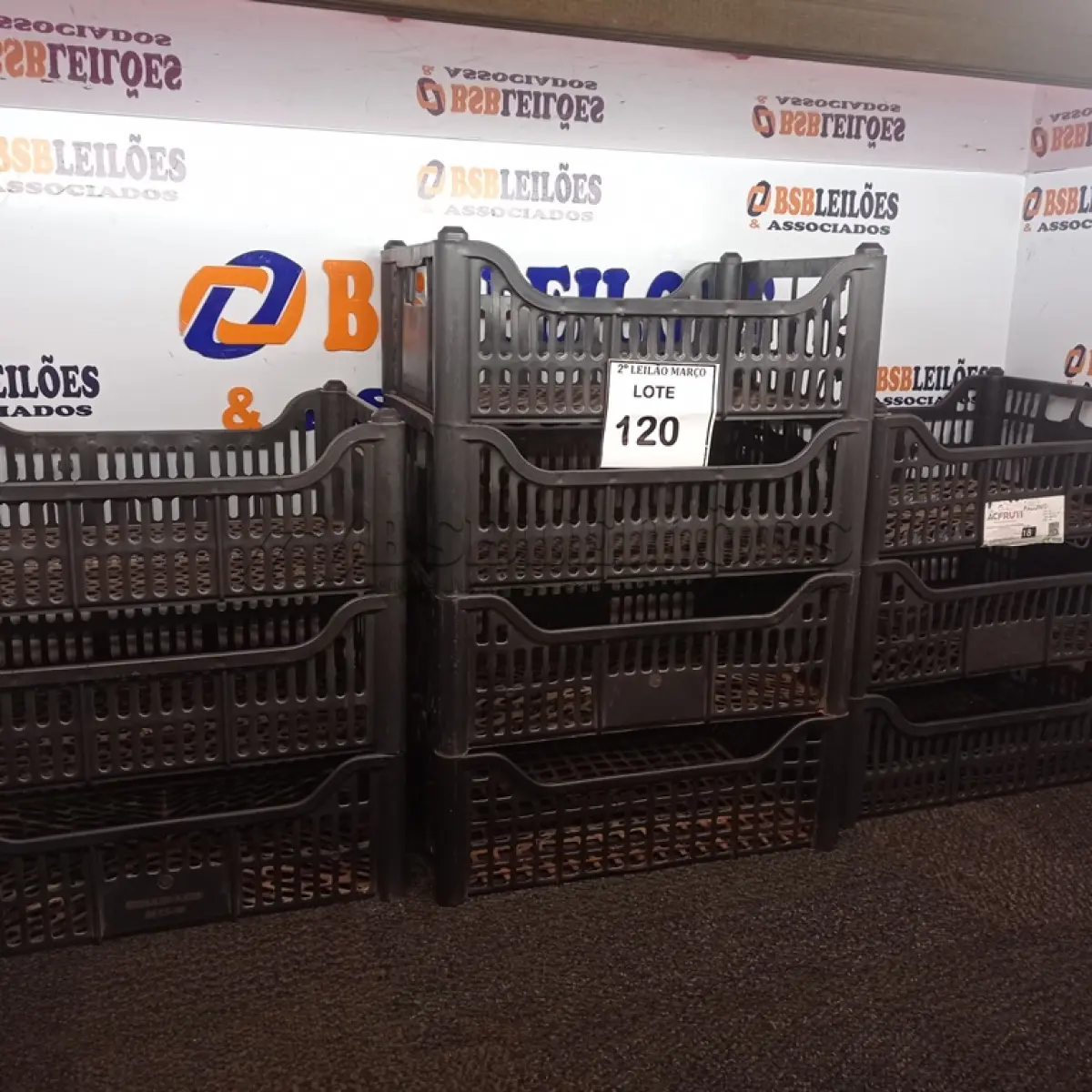 LOTE 120 - 10 CESTOS ORGANIZADORES EM PLÁSTICO. (NO ESTADO) ATENÇÃO! FAZER A VISITAÇÃO ANTES DE ARREMATAR, NÃO SABEMOS SE FUNCIONA. LEILÃO NÃO TEM GARANTIA E NEM DEVOLUÇÃO, SUJEITO A POSSÍVEIS AVARIAS VISÍVEIS/OCULTAS E/OU AUSÊNCIA DE COMPONENTES.