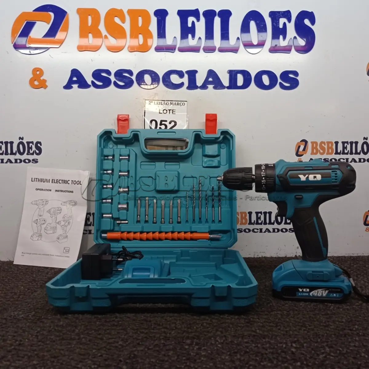 LOTE 052 - 01 FURADEIRA/PARAFUSADEIRA YQ. (NO ESTADO) ATENÇÃO! FAZER A VISITAÇÃO ANTES DE ARREMATAR, NÃO SABEMOS SE FUNCIONA. LEILÃO NÃO TEM GARANTIA E NEM DEVOLUÇÃO, SUJEITO A POSSÍVEIS AVARIAS VISÍVEIS/OCULTAS E/OU AUSÊNCIA DE COMPONENTES.