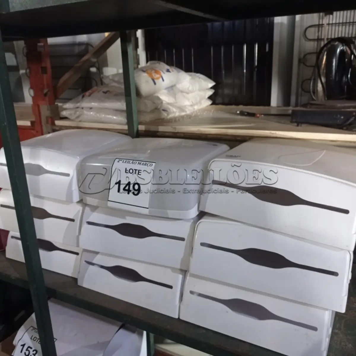 LOTE 149 - 09 DISPENSES PARA PAPEL MARCA GRAN. (NO ESTADO) ATENÇÃO! FAZER A VISITAÇÃO ANTES DE ARREMATAR, NÃO SABEMOS SE FUNCIONA. LEILÃO NÃO TEM GARANTIA E NEM DEVOLUÇÃO, SUJEITO A POSSÍVEIS AVARIAS VISÍVEIS/OCULTAS E/OU AUSÊNCIA DE COMPONENTES.