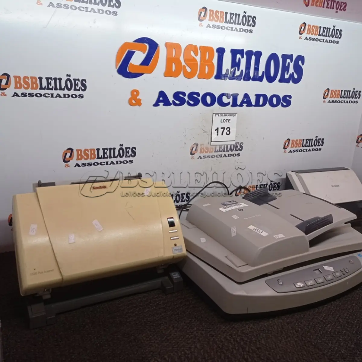 LOTE 173 - 03 SCANNER’S MARCAS E MODELOS DIVERSOS. (NO ESTADO) ATENÇÃO! FAZER A VISITAÇÃO ANTES DE ARREMATAR, NÃO SABEMOS SE FUNCIONA. LEILÃO NÃO TEM GARANTIA E NEM DEVOLUÇÃO, SUJEITO A POSSÍVEIS AVARIAS VISÍVEIS/OCULTAS E/OU AUSÊNCIA DE COMPONENTES.