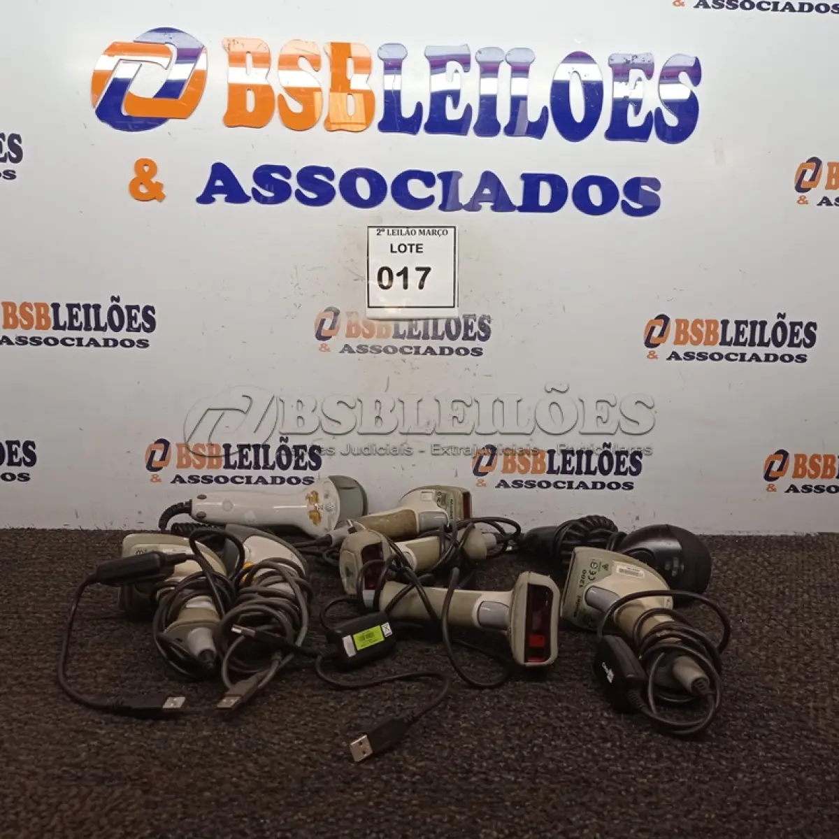 LOTE 017 - 08 LEITORES DE CÓDIGO DE BARRAS. (NO ESTADO) ATENÇÃO! FAZER A VISITAÇÃO ANTES DE ARREMATAR, NÃO SABEMOS SE FUNCIONA. LEILÃO NÃO TEM GARANTIA E NEM DEVOLUÇÃO, SUJEITO A POSSÍVEIS AVARIAS VISÍVEIS/OCULTAS E/OU AUSÊNCIA DE COMPONENTES.