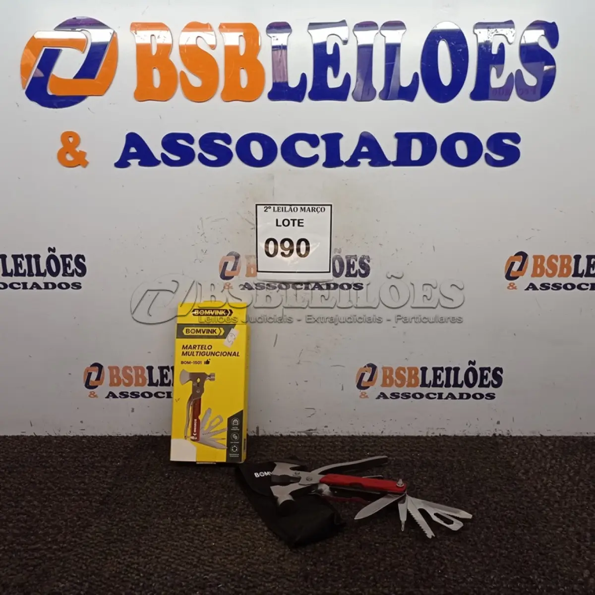 LOTE 090 - 01 MARTELO MULTI USO BOMVINK. (NO ESTADO) ATENÇÃO! FAZER A VISITAÇÃO ANTES DE ARREMATAR, NÃO SABEMOS SE FUNCIONA. LEILÃO NÃO TEM GARANTIA E NEM DEVOLUÇÃO, SUJEITO A POSSÍVEIS AVARIAS VISÍVEIS/OCULTAS E/OU AUSÊNCIA DE COMPONENTES.