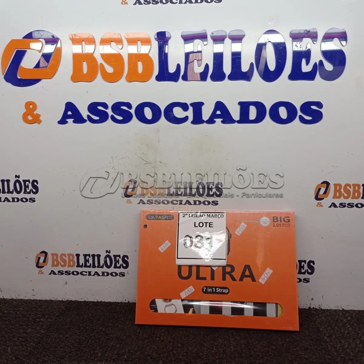 LOTE 031 - 01 SMART WATCH LAXASFIT 7 EM 1. (NO ESTADO) ATENÇÃO! FAZER A VISITAÇÃO ANTES DE ARREMATAR, NÃO SABEMOS SE FUNCIONA. LEILÃO NÃO TEM GARANTIA E NEM DEVOLUÇÃO, SUJEITO A POSSÍVEIS AVARIAS VISÍVEIS/OCULTAS E/OU AUSÊNCIA DE COMPONENTES.