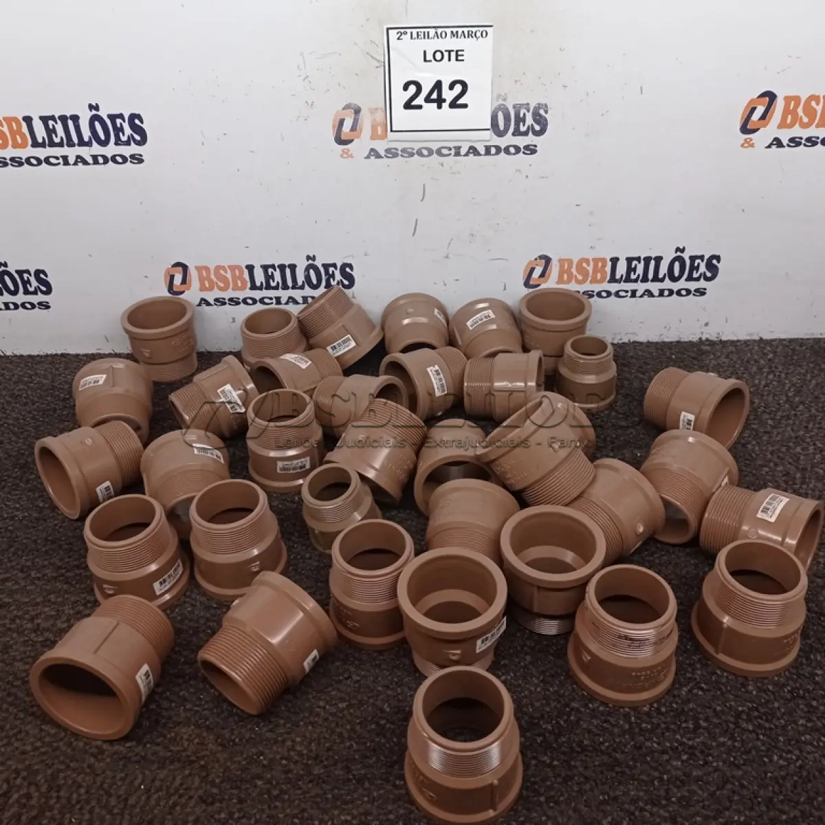 LOTE 242 - 01 LOTE COM ADAPTADORES SOLD CURTO 60MM. (NO ESTADO) ATENÇÃO! FAZER A VISITAÇÃO ANTES DE ARREMATAR, NÃO SABEMOS SE FUNCIONA. LEILÃO NÃO TEM GARANTIA E NEM DEVOLUÇÃO, SUJEITO A POSSÍVEIS AVARIAS VISÍVEIS/OCULTAS E/OU AUSÊNCIA DE COMPONENTES.