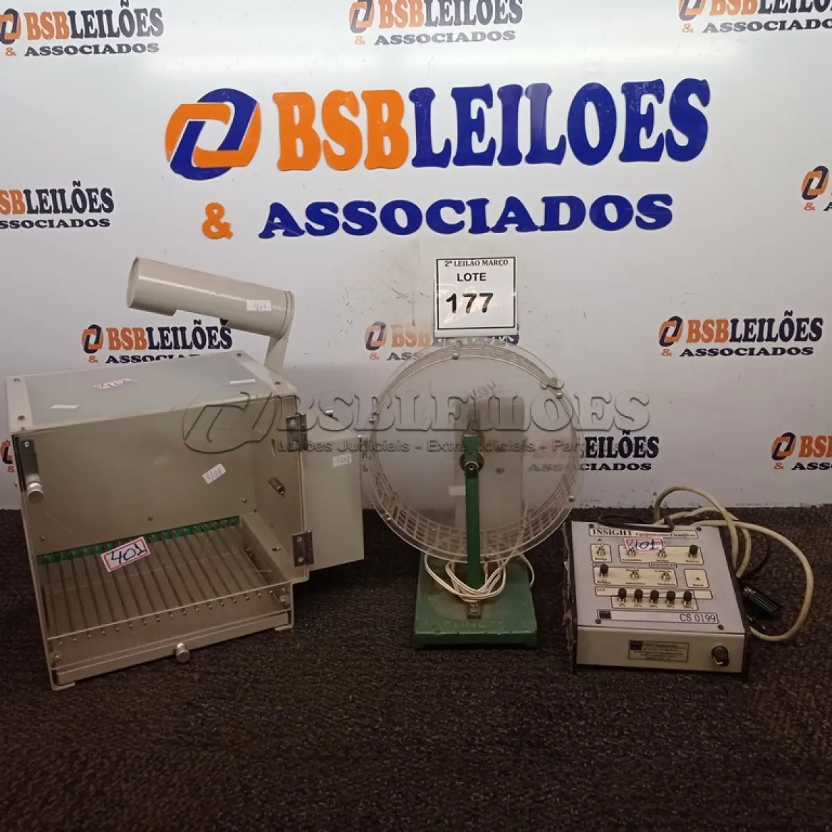 LOTE 177 - 01 LOTE COM MATERIAIS PARA LABORATÓRIO.  (NO ESTADO) ATENÇÃO! FAZER A VISITAÇÃO ANTES DE ARREMATAR, NÃO SABEMOS SE FUNCIONA. LEILÃO NÃO TEM GARANTIA E NEM DEVOLUÇÃO, SUJEITO A POSSÍVEIS AVARIAS VISÍVEIS/OCULTAS E/OU AUSÊNCIA DE COMPONENTES.