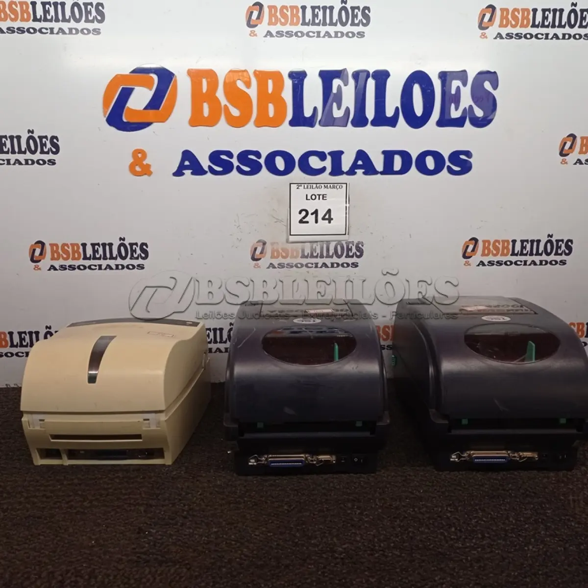 LOTE 214 - 03 IMPRESSORAS TÉRMICAS, SENDO 02 MARCAS TSC E 01 INTERMEC. (NO ESTADO) ATENÇÃO! FAZER A VISITAÇÃO ANTES DE ARREMATAR, NÃO SABEMOS SE FUNCIONA. LEILÃO NÃO TEM GARANTIA E NEM DEVOLUÇÃO, SUJEITO A POSSÍVEIS AVARIAS VISÍVEIS/OCULTAS E/OU AUSÊNCIA DE COMPONENTES.