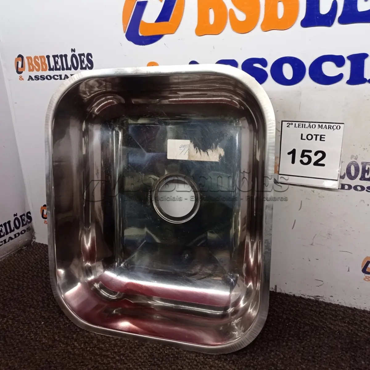LOTE 152 - 01 CUBA EM AÇO INOX MARCA FABRINOX 400X340X140MM(NOVO). (NO ESTADO) ATENÇÃO! FAZER A VISITAÇÃO ANTES DE ARREMATAR, NÃO SABEMOS SE FUNCIONA. LEILÃO NÃO TEM GARANTIA E NEM DEVOLUÇÃO, SUJEITO A POSSÍVEIS AVARIAS VISÍVEIS/OCULTAS E/OU AUSÊNCIA DE COMPONENTES.