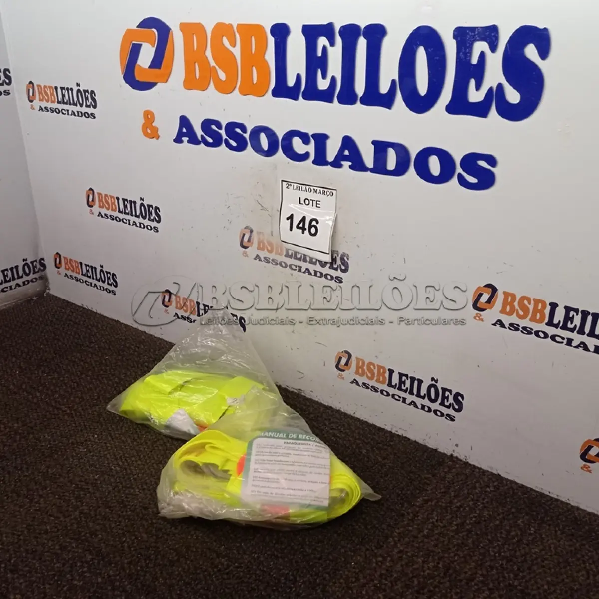 LOTE 146 - 02 CINTAS PARA PARAQUEDISTA/ALPINISTA. (NOVO) (NO ESTADO) ATENÇÃO! FAZER A VISITAÇÃO ANTES DE ARREMATAR, NÃO SABEMOS SE FUNCIONA. LEILÃO NÃO TEM GARANTIA E NEM DEVOLUÇÃO, SUJEITO A POSSÍVEIS AVARIAS VISÍVEIS/OCULTAS E/OU AUSÊNCIA DE COMPONENTES.