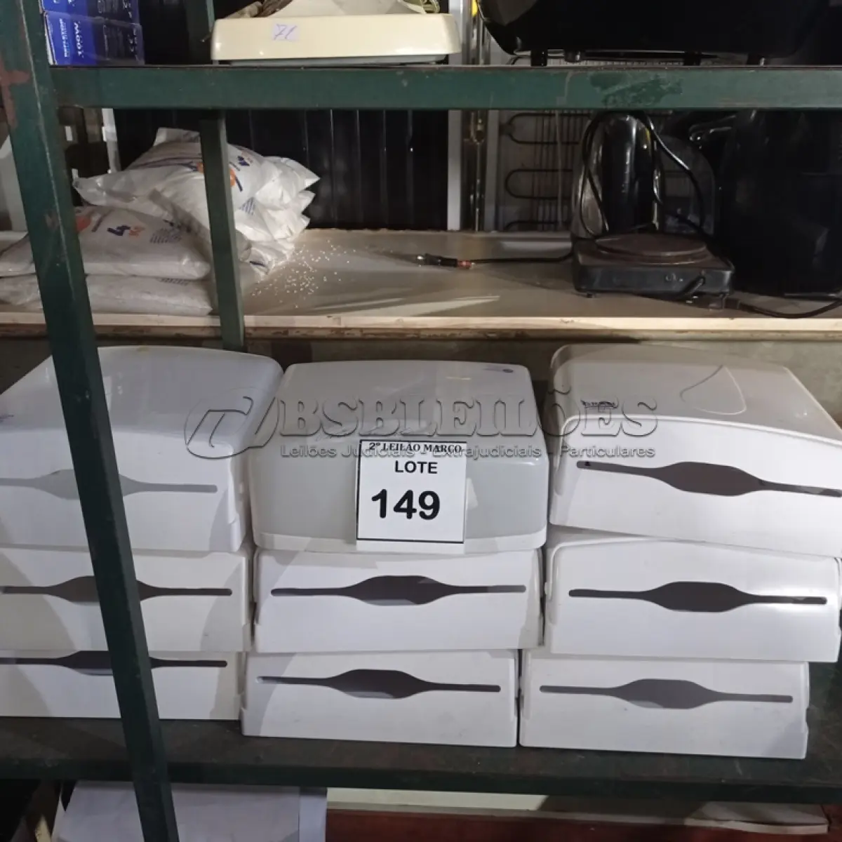 LOTE 149 - 09 DISPENSES PARA PAPEL MARCA GRAN. (NO ESTADO) ATENÇÃO! FAZER A VISITAÇÃO ANTES DE ARREMATAR, NÃO SABEMOS SE FUNCIONA. LEILÃO NÃO TEM GARANTIA E NEM DEVOLUÇÃO, SUJEITO A POSSÍVEIS AVARIAS VISÍVEIS/OCULTAS E/OU AUSÊNCIA DE COMPONENTES.