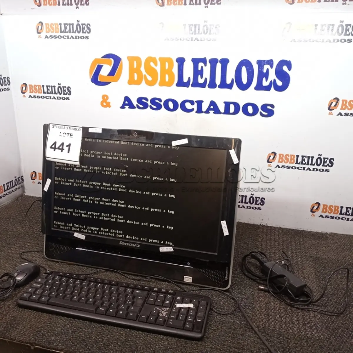 LOTE 441 - 01 ALL IN ONE LENOVO PRETO C/TECLADO, MOUSE E FONTE. (NO ESTADO) ATENÇÃO! FAZER A VISITAÇÃO ANTES DE ARREMATAR, NÃO SABEMOS SE FUNCIONA. LEILÃO NÃO TEM GARANTIA E NEM DEVOLUÇÃO, SUJEITO A POSSÍVEIS AVARIAS VISÍVEIS/OCULTAS E/OU AUSÊNCIA DE COMPONENTES.
