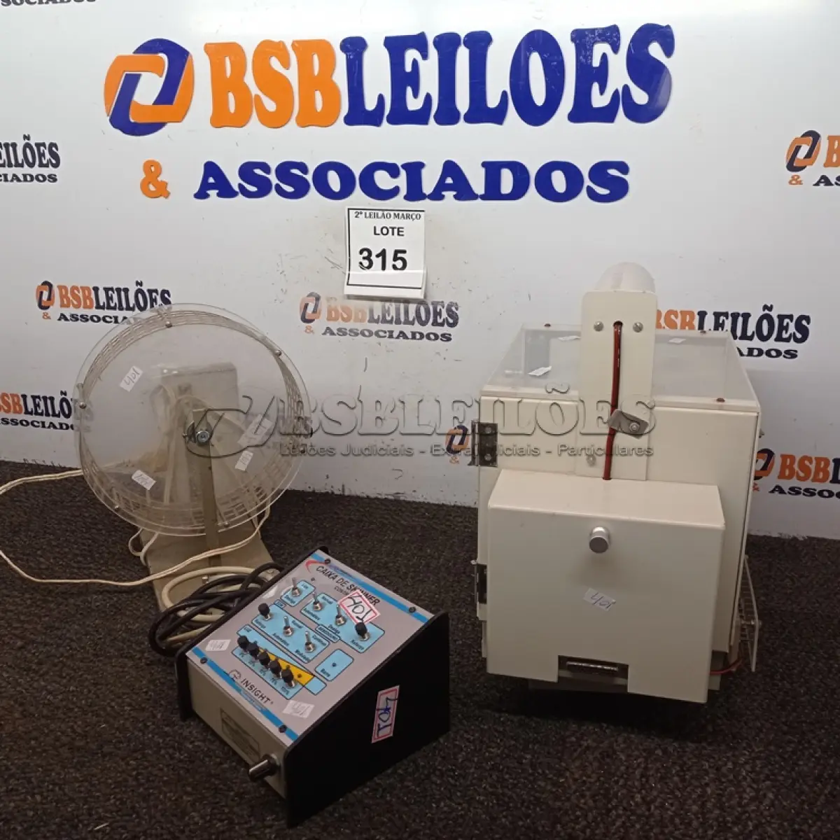 LOTE 315 - 01 LOTE COM MATERIAIS PARA LABORATÓRIO.  (NO ESTADO) ATENÇÃO! FAZER A VISITAÇÃO ANTES DE ARREMATAR, NÃO SABEMOS SE FUNCIONA. LEILÃO NÃO TEM GARANTIA E NEM DEVOLUÇÃO, SUJEITO A POSSÍVEIS AVARIAS VISÍVEIS/OCULTAS E/OU AUSÊNCIA DE COMPONENTES.