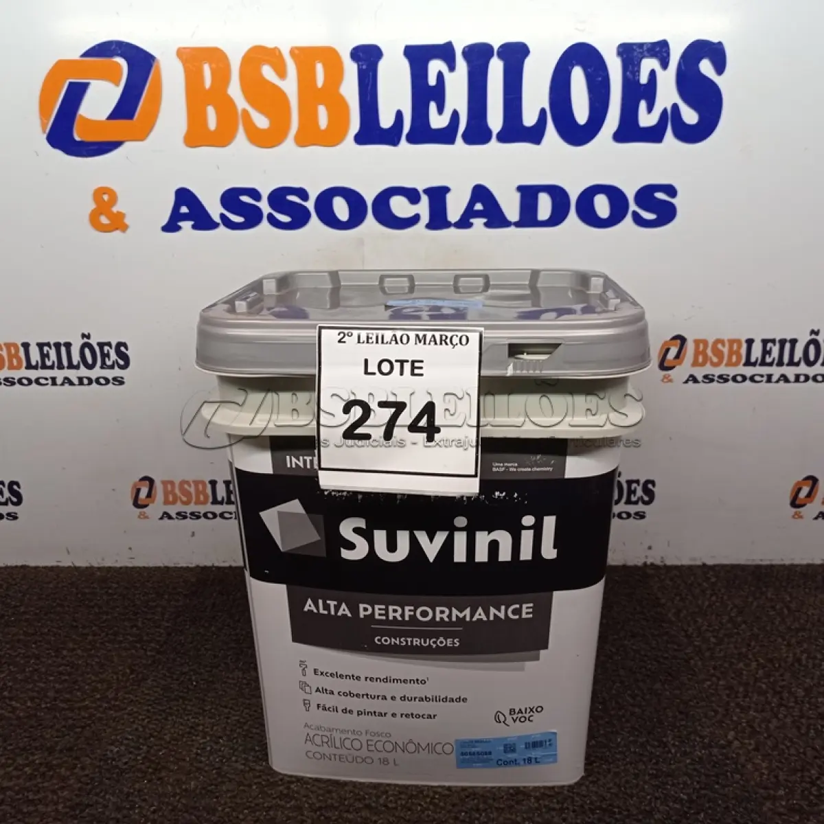 LOTE 274 - 01 BALDE DE TINTA SUVINIL INTERIORES ACRÍLICO FOSCO 18L NA COR FOSCO BRANCO. VENCIMENTO 10/2027 (NOVO) (NO ESTADO) ATENÇÃO! FAZER A VISITAÇÃO ANTES DE ARREMATAR, NÃO SABEMOS SE FUNCIONA. LEILÃO NÃO TEM GARANTIA E NEM DEVOLUÇÃO, SUJEITO A POSSÍVEIS AVARIAS VISÍVEIS/OCULTAS E/OU AUSÊNCIA DE COMPONENTES.