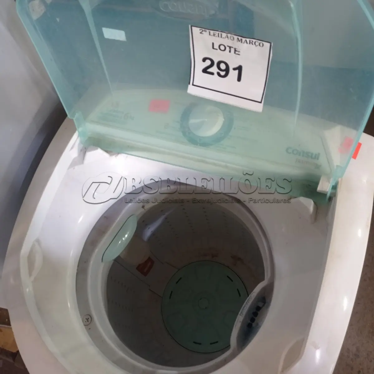 LOTE 291 - 01 MÁQUINA DE LAVAR ROUPAS MARCA CONSUL 6KG. 127VOLTS. (NO ESTADO) ATENÇÃO! FAZER A VISITAÇÃO ANTES DE ARREMATAR, NÃO SABEMOS SE FUNCIONA. LEILÃO NÃO TEM GARANTIA E NEM DEVOLUÇÃO, SUJEITO A POSSÍVEIS AVARIAS VISÍVEIS/OCULTAS E/OU AUSÊNCIA DE COMPONENTES.