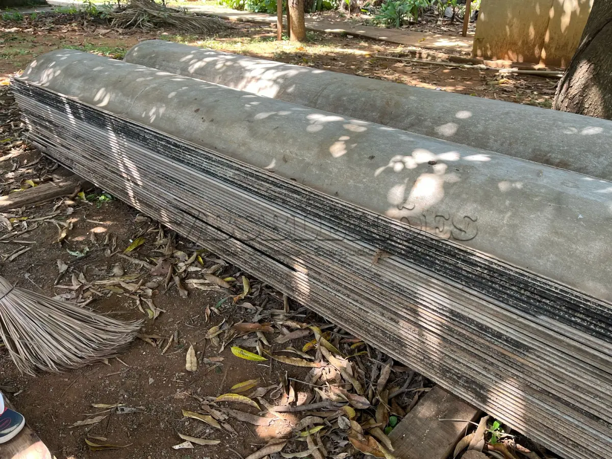 LOTE 509 - O LOTE COM 50 TELHAS. ESTÃO DESMONTADOS.  (LOTE ESTÁ NO LAGO NORTE) (NO ESTADO) ATENÇÃO! FAZER A VISITAÇÃO ANTES DE ARREMATAR, NÃO SABEMOS SE FUNCIONA. LEILÃO NÃO TEM GARANTIA E NEM DEVOLUÇÃO, SUJEITO A POSSÍVEIS AVARIAS VISÍVEIS/OCULTAS E/OU AUSÊNCIA DE COMPONENTES.