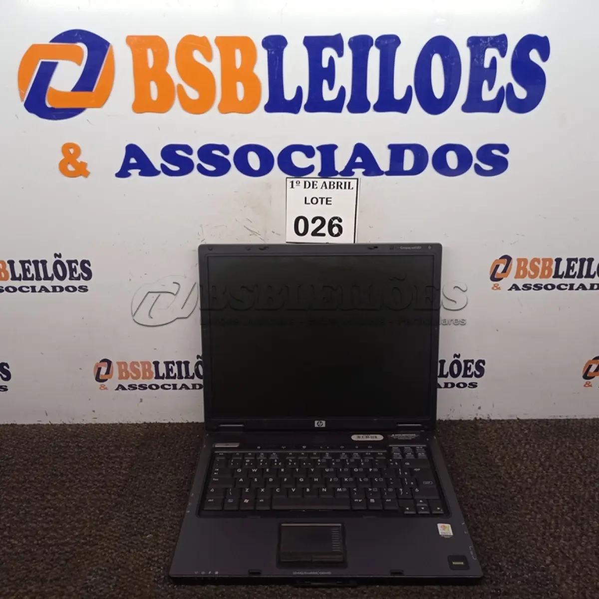 LOTE 026 - 01 NOTEBOOK HP. (NO ESTADO) ATENÇÃO! FAZER A VISITAÇÃO ANTES DE ARREMATAR, NÃO SABEMOS SE FUNCIONA. LEILÃO NÃO TEM GARANTIA E NEM DEVOLUÇÃO, SUJEITO A POSSÍVEIS AVARIAS VISÍVEIS/OCULTAS E/OU AUSÊNCIA DE COMPONENTES.