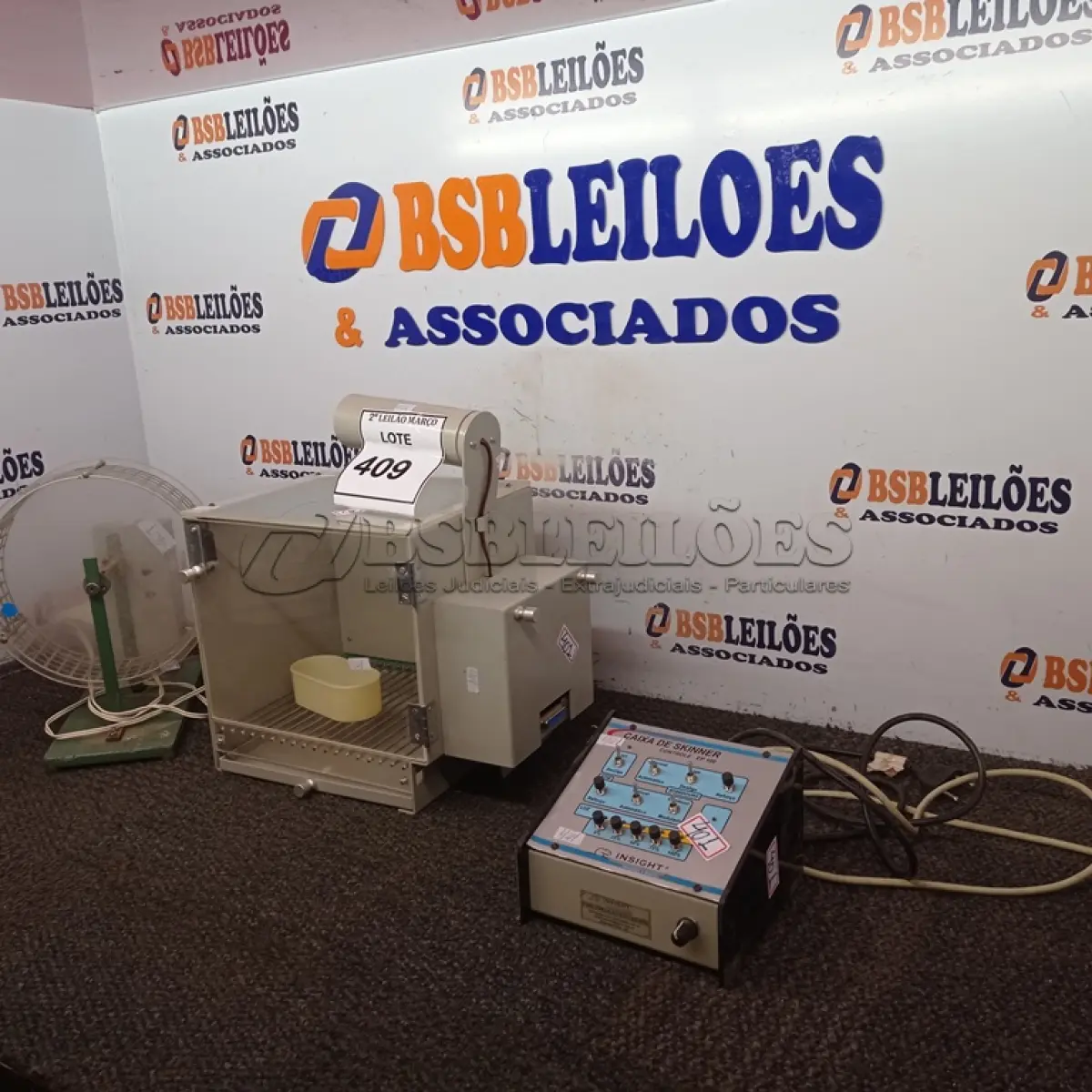 LOTE 409 - 01 LOTE COM MATERIAIS PARA LABORATÓRIO DIVERSOS.  (NO ESTADO) ATENÇÃO! FAZER A VISITAÇÃO ANTES DE ARREMATAR, NÃO SABEMOS SE FUNCIONA. LEILÃO NÃO TEM GARANTIA E NEM DEVOLUÇÃO, SUJEITO A POSSÍVEIS AVARIAS VISÍVEIS/OCULTAS E/OU AUSÊNCIA DE COMPONENTES.