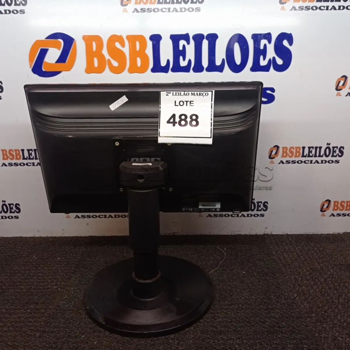 LOTE 488 - 01 MONITOR LCD AOC.  (NO ESTADO) ATENÇÃO! FAZER A VISITAÇÃO ANTES DE ARREMATAR, NÃO SABEMOS SE FUNCIONA. LEILÃO NÃO TEM GARANTIA E NEM DEVOLUÇÃO, SUJEITO A POSSÍVEIS AVARIAS VISÍVEIS/OCULTAS E/OU AUSÊNCIA DE COMPONENTES.