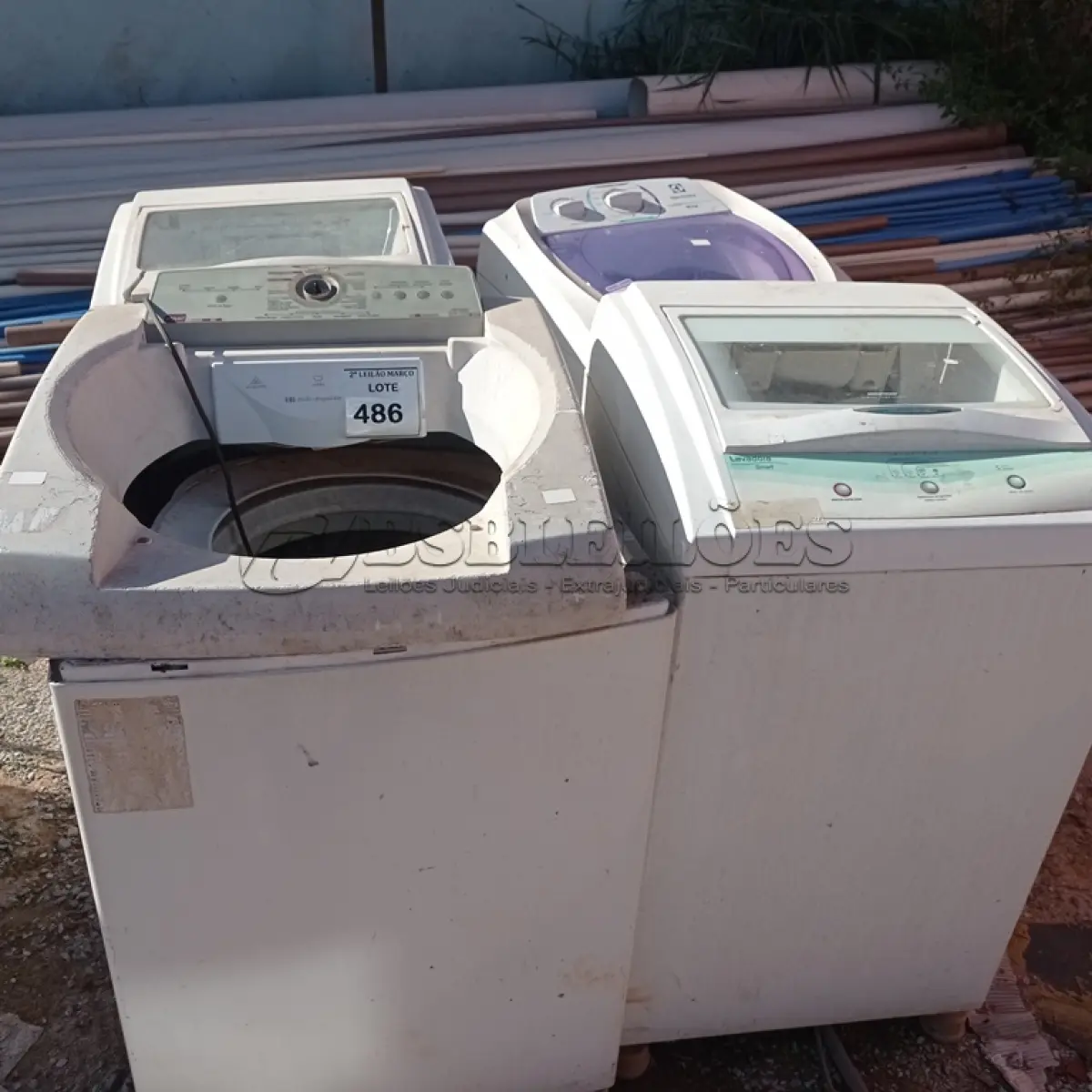 LOTE 486 - 04 MÁQUINAS DE LAVAR ROUPAS MARCAS E MODELOS DIVERSOS C/AVARIAS. (NO ESTADO) ATENÇÃO! FAZER A VISITAÇÃO ANTES DE ARREMATAR, NÃO SABEMOS SE FUNCIONA. LEILÃO NÃO TEM GARANTIA E NEM DEVOLUÇÃO, SUJEITO A POSSÍVEIS AVARIAS VISÍVEIS/OCULTAS E/OU AUSÊNCIA DE COMPONENTES.